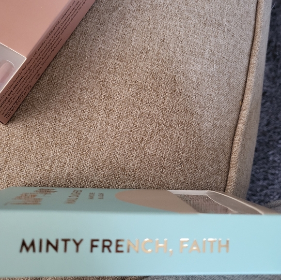 RED ASPEN NAILS - Picture 2 of 2